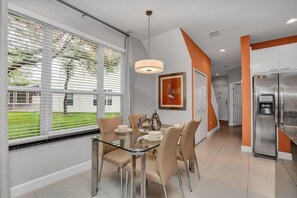 Apartment | Dining