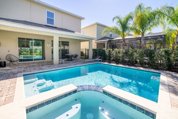 Villa (7405MARKER) | Pool