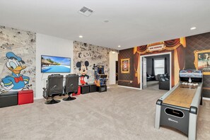 House (6117BROAD) | Interior