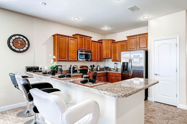 Villa | Private kitchen - Victoria Drive Villa Providence 4 (Davenport)