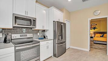 Villa (780DROP) | Private kitchen | Microwave