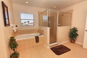 Villa | Badezimmer