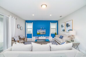 Living room - Burma Villa Reunion 3 (Kissimmee)