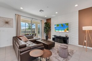 Villa (2623CALISTOGA) | Living room | Flat-screen TV - Calistoga Villa Sonoma 4 (Kissimmee)
