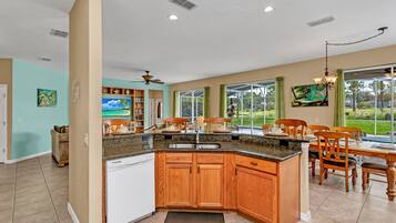 Villa (458 BELFRY) | Private kitchen