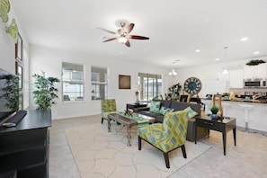 Living room - Yorkshire Court Villa Westhaven (Davenport)