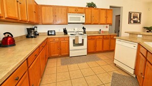 Villa (103BLL) | Private kitchen - Bay Leaf Villa Winwood Bay (Davenport)