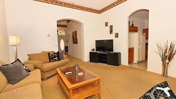 Villa (1812 NHD) | Living room | Flat-screen TV