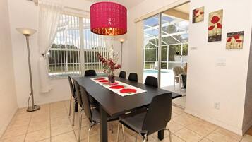 Villa (1812 NHD) | Private kitchen | Fridge, microwave, dishwasher, coffee/tea maker