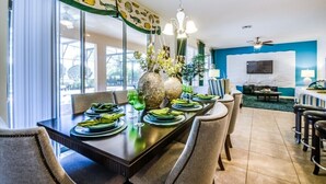 Villa (1215YC Stunning Showcase 7 Bed 6 Bath) | Dining
