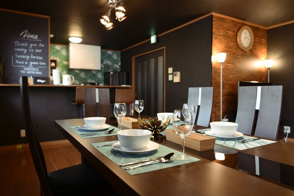 Maison familiale | Aire de séjour | Téléviseur