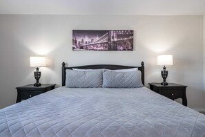 4 bedrooms, desk, iron/ironing board, WiFi