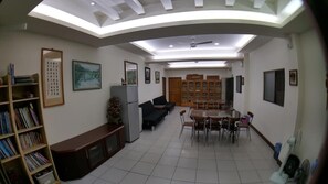 Free daily full breakfast - Wen Shan (Yuchi)