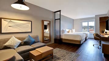 Zimmersafe, Schreibtisch, laptopgeeigneter Arbeitsplatz