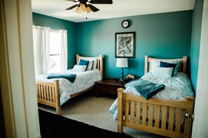 3 makuuhuonetta, silitysrauta/-lauta, Wi-Fi, vuodevaatteet