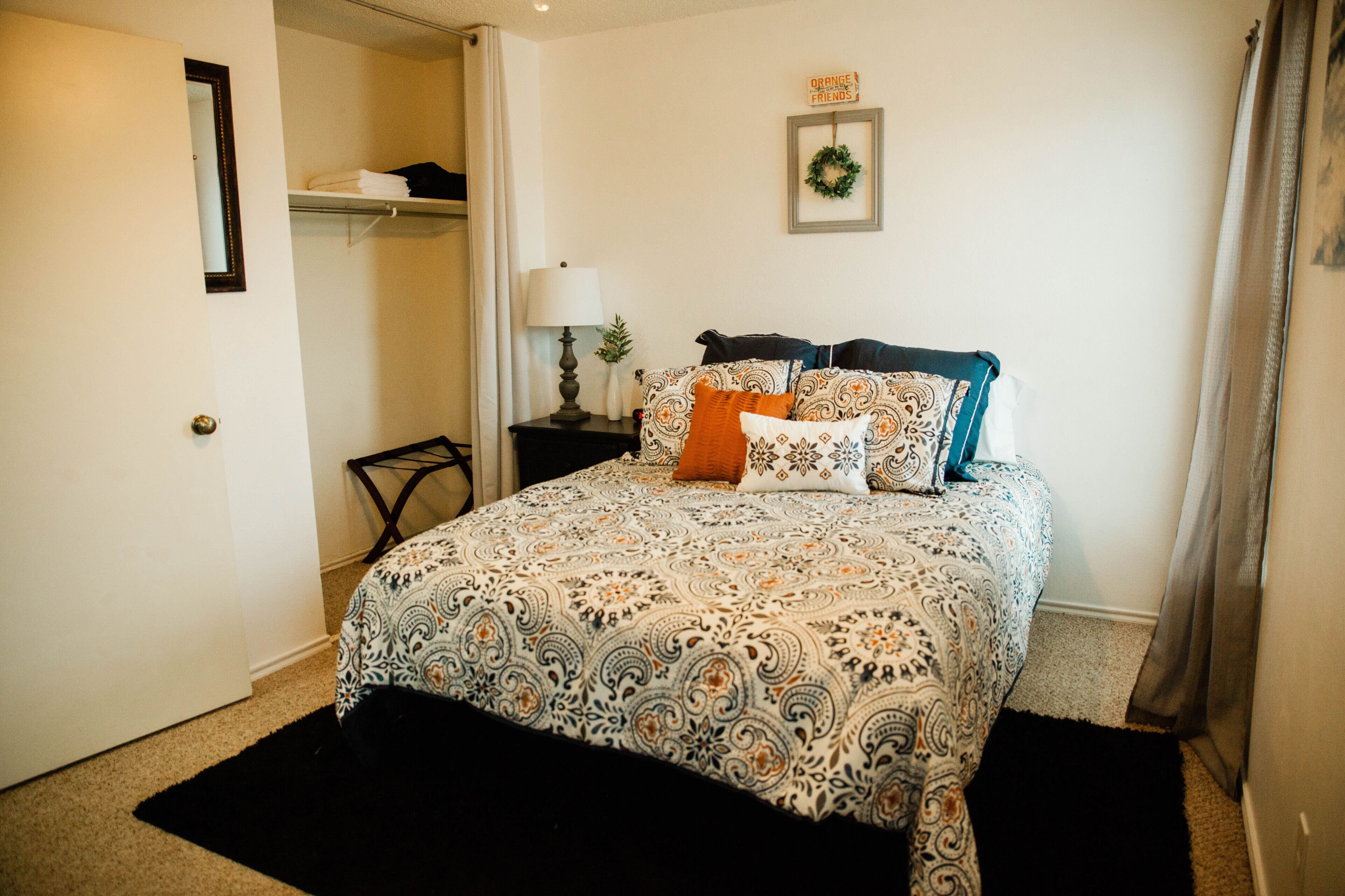 CLEAN AND SANITIZED 3 Bed 2.5 Bath Entire Home