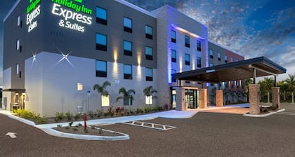 Holiday Inn Express & Suites Ft Myers Beach-Sanibel Gateway, an IHG Hotel