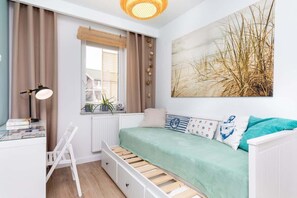 1 chambre, bureau, fer et planche à repasser, Wi-Fi