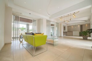 Interior entrance - Kiluwa Apartments & Spa  by Dunhill Serviced Apartments (Nairobi)