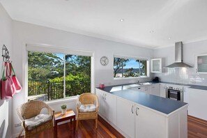 Fridge, dishwasher