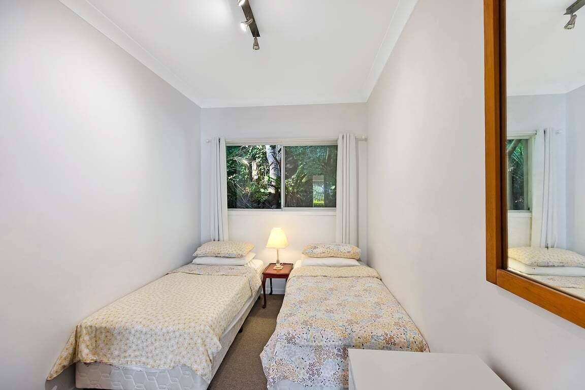 5 bedrooms, iron/ironing board, WiFi