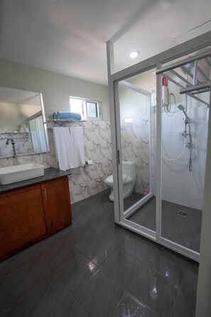 Two Bedroom House | Bathroom | Shower, free toiletries, towels, soap - Sunrise Beach Club Resort (Santa Fe)