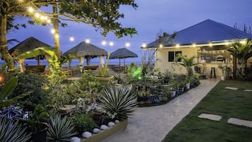 Check-in/check-out kiosk