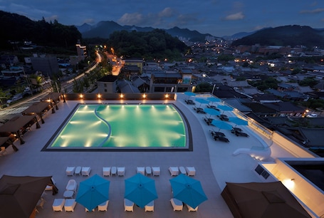 Außenpool (je nach Saison geöffnet), Cabañas (gegen Gebühr)