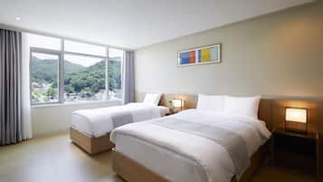 1 bedroom, in-room safe, desk, blackout curtains