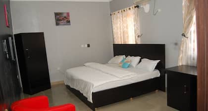 Allan Keri Hotel And Suites