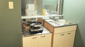Apartment (201) | Private kitchen | Fridge, microwave, stovetop, electric kettle - [V1] Villetta32 201 (Sapporo)