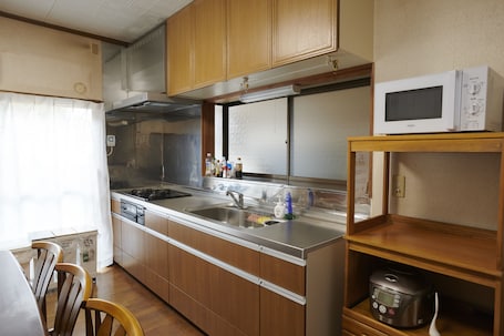 Private Vacation Home | Private kitchen | Fridge, microwave, stovetop, rice cooker