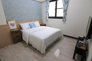 Blackout curtains, free WiFi, bed sheets