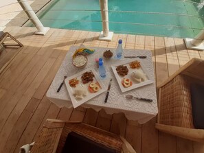 Free daily local cuisine breakfast