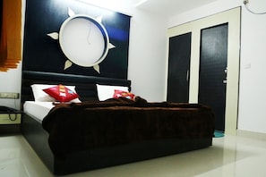 ห้องเอ็กเซกคิวทีฟ | โต๊ะทำงาน, Wi-Fi ฟรี, ทางสำหรับรถเข็น