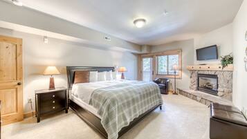 3 bedrooms, iron/ironing board, internet, bed sheets