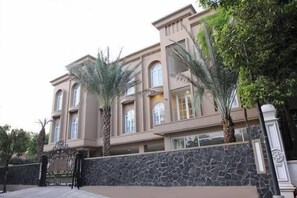 Exterior - MBC Residence (Jakarta)