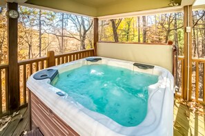 Tina de hidromasaje al aire libre