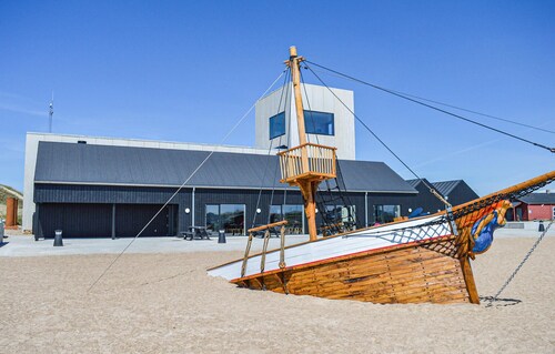 Cozy home in Ulfborg with house a panoramic view