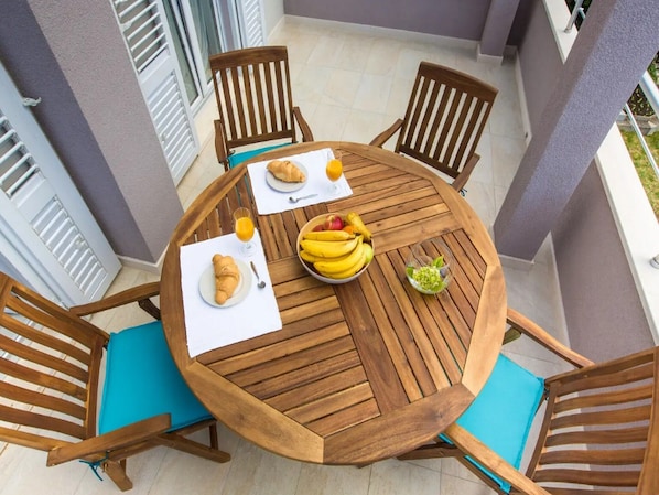 Apartment (Comfort One-Bedroom Apt) | Terrace/patio