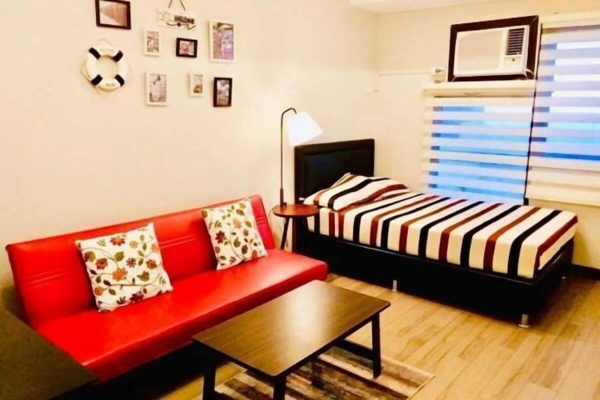 1 bedroom, desk, laptop workspace, blackout drapes