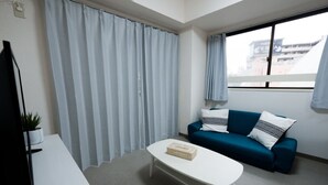 Apartment | Living room | Flat-screen TV - Dougenzaka 2chome 404 (Tokyo)