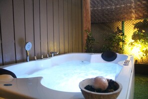 Junior Suite With Jacuzzi | Bathroom | Shower, rainfall showerhead, designer toiletries, hair dryer - 3102bce A Vedic Resort (Vagator)