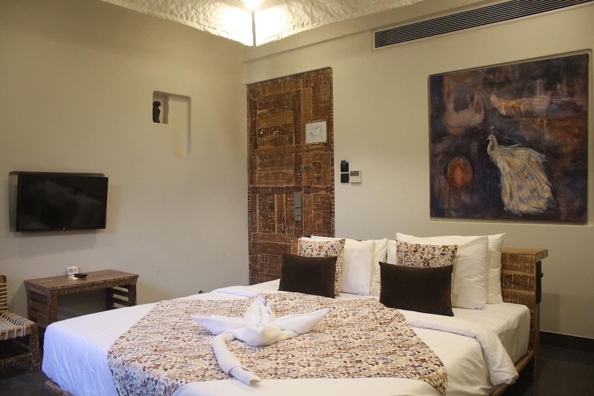 Junior Suite With Jacuzzi | Frette Italian sheets, premium bedding, pillowtop beds, free minibar