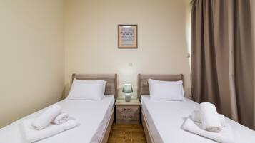 Bureau, espace de travail pour ordinateur portable