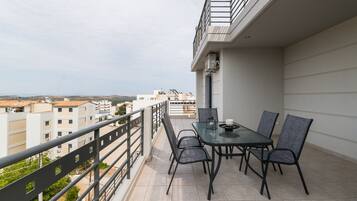 Loft (4th Floor) | Balkon