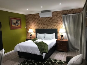 In-room safe, free WiFi, bed sheets