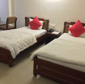 Egyptian cotton sheets, premium bedding, in-room safe, soundproofing