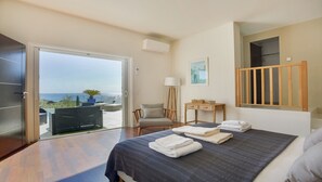4 habitaciones, tabla de planchar con plancha, wifi y ropa de cama 