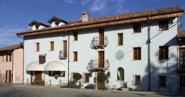 Exterior - Hotel Casa Pavesi (Grinzane Cavour)